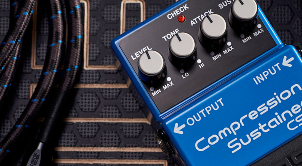 Guía indispensable de pedales de guitarra (I): los que van antes del amplificador, y cómo ordenarlos bien 4 Pedal compresor para guitarra con controles de sustain, ataque, tono y nivel.