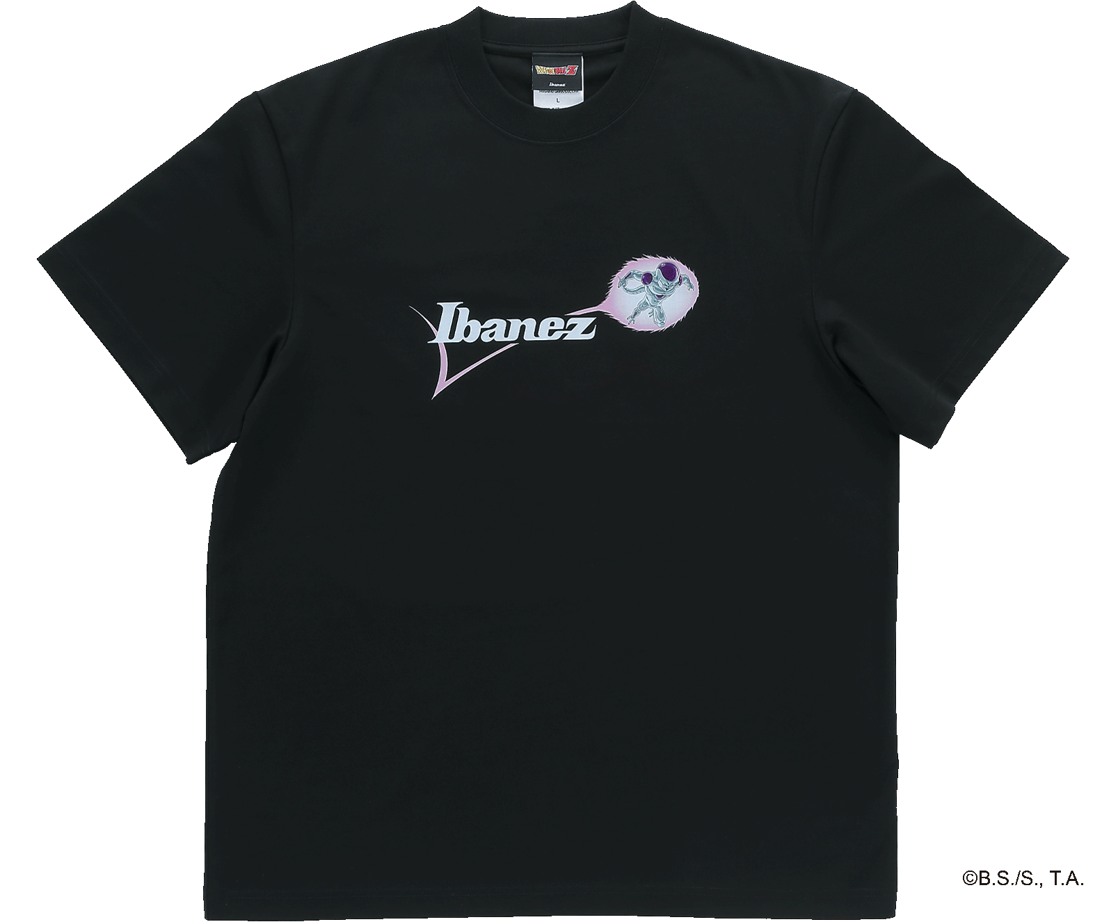 Ibanez Dragon Ball Z: análisis de la colección oficial que llegará en 2027 (RG japonesa, bajo, Tube Screamer y más...) 14 Camiseta negra de la colección Ibanez Dragon Ball Z Collaboration, modelo 2, con logotipo de Ibanez en color blanco y morado sobre el pecho, acompañado por una ilustración inspirada en Freezer y su característica esfera de energía, presentada sobre fondo negro.