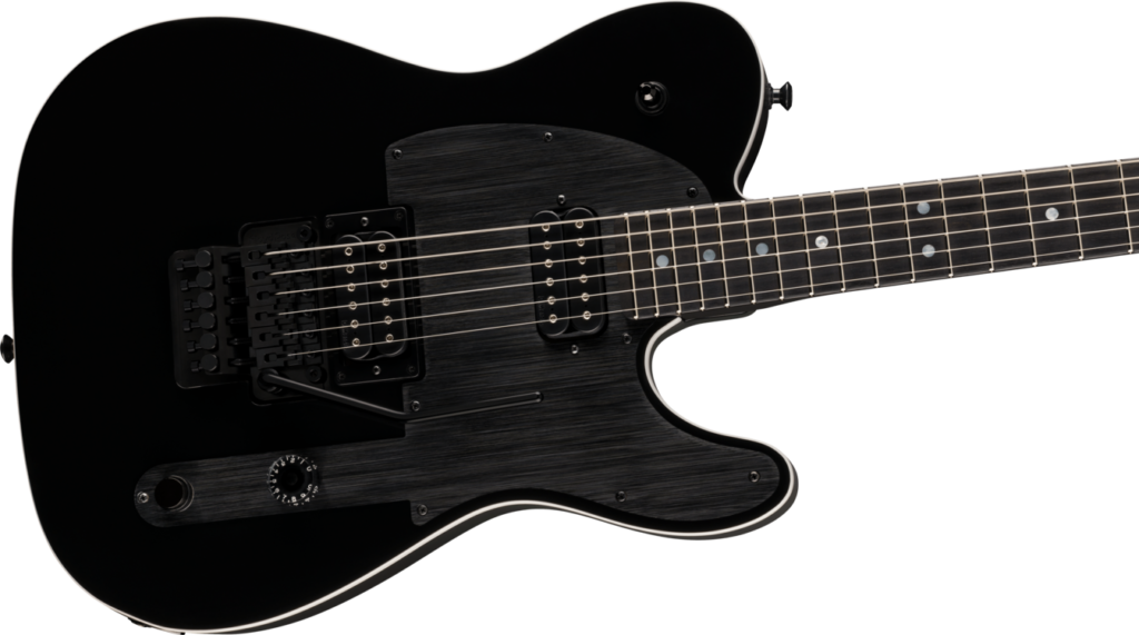 Fender John 5 Telecaster: análisis de la nueva gama Ghost, Phantom y Custom Shop 6 Detalle del cuerpo de una Fender John 5 Phantom Telecaster Custom Shop negra con acabado satinado, equipada con puente Floyd Rose, dos pastillas humbucker negras, golpeador negro cepillado y diapasón oscuro, mostrando la configuración orientada a estilos de rock y metal de alta ganancia.