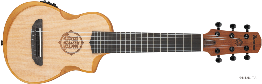 Ibanez Dragon Ball Z: análisis de la colección oficial que llegará en 2027 (RG japonesa, bajo, Tube Screamer y más...) 6 Ibanez Dragon Ball Z Collaboration inspirada en Piccolo, guitarra acústica compacta de viaje con tapa natural, diapasón oscuro sin marcadores visibles, clavijero con el emblema del personaje y roseta personalizada con el símbolo kanji de la escuela de artes marciales de Piccolo grabado en la tapa.
